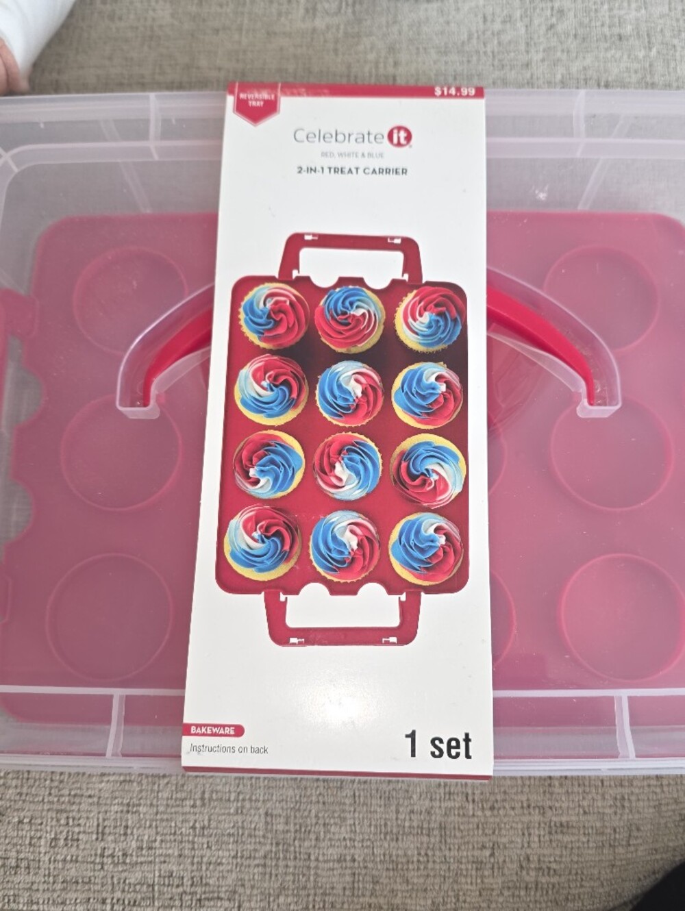 NEW Celebrate It Red 2-in-1 Treat Carrier Cupcake Holder